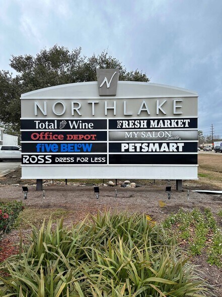 More Photos Of 1848-1896 N Causeway Blvd, Mandeville General Retail For Lease