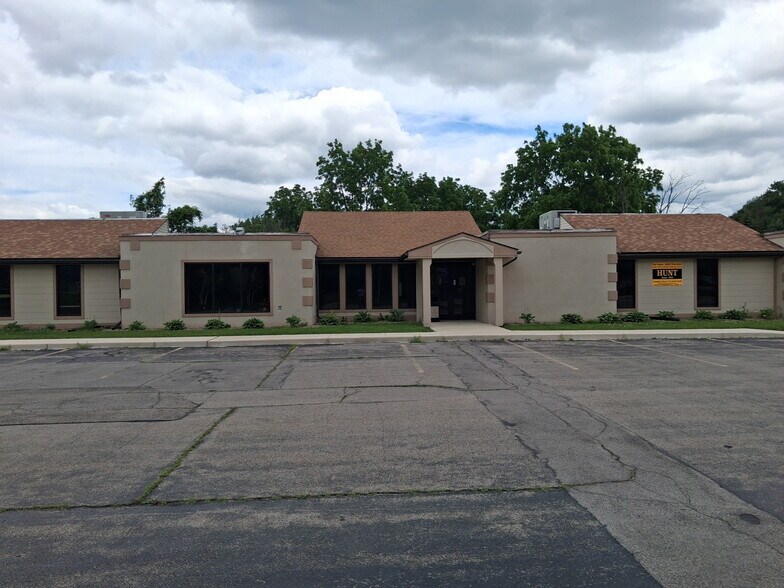 More Photos Of 8600 Sheridan Dr, Buffalo Office Residential For Lease