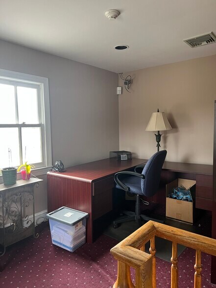 More Photos Of 18 Kings Hwy W, Haddonfield Office For Lease