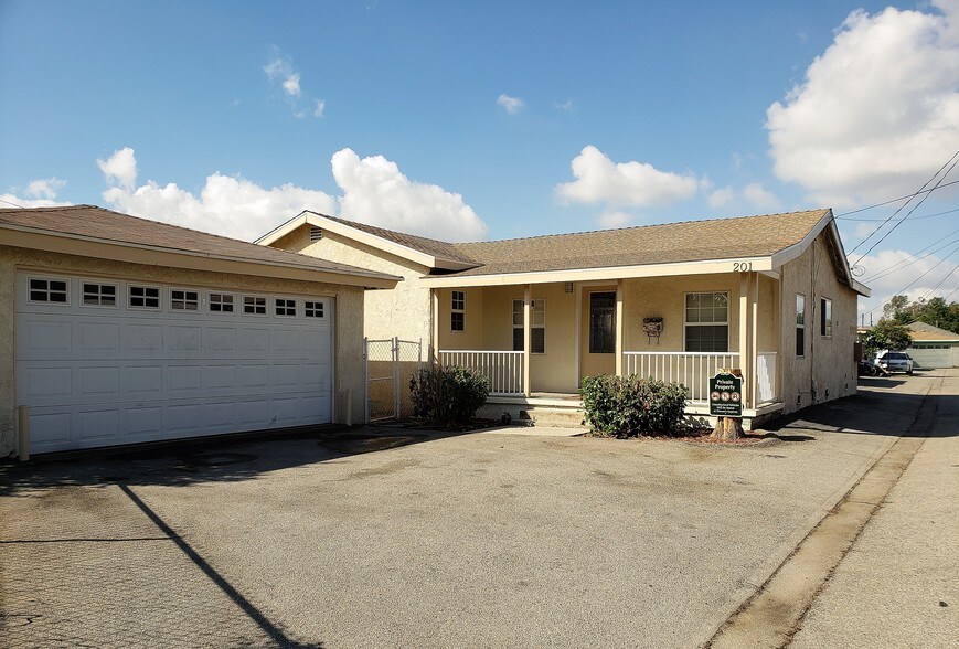 More Photos Of 201 S Vernon Ave, Azusa Apartments For Sale