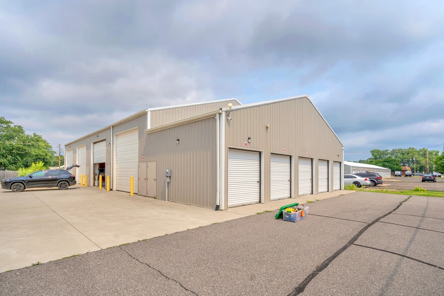 More Photos Of , Elkhart Unknown For Sale