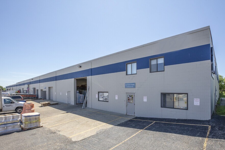 More Photos Of 727 W Ellsworth Rd, Ann Arbor Warehouse For Lease