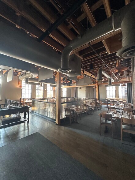 More Photos Of 13205 NE 175th St, Woodinville General Retail For Lease