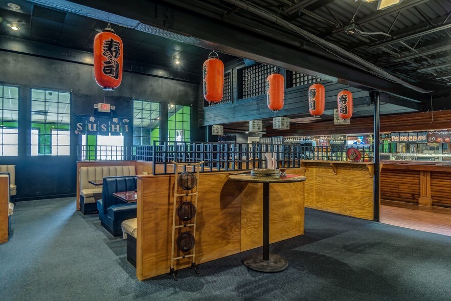 More Photos Of 401 N Spur 63, Longview Restaurant For Sale