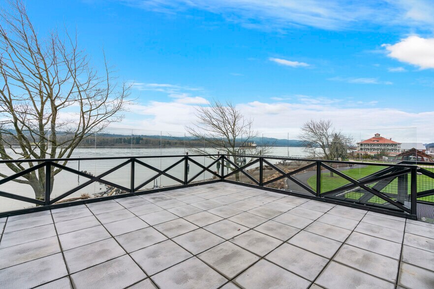 More Photos Of 254 Hendrickson Dr, Kalama Restaurant For Lease