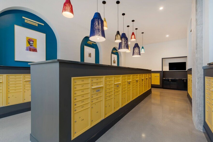 More Photos Of 615 S 8th St, Minneapolis Apartments For Lease