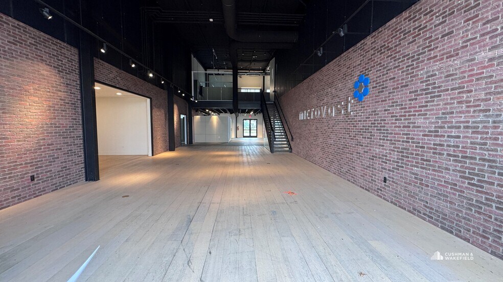 More Photos Of 5000 Goodman St, Timnath Showroom For Sale