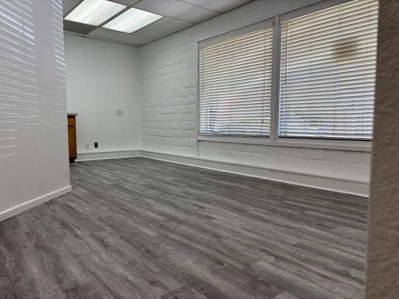 More Photos Of 23470 Olive Wood Plaza Dr, Moreno Valley Office Residential For Lease