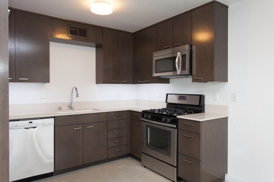 More Photos Of 3425 Helms Ave, Culver City Apartments For Sale