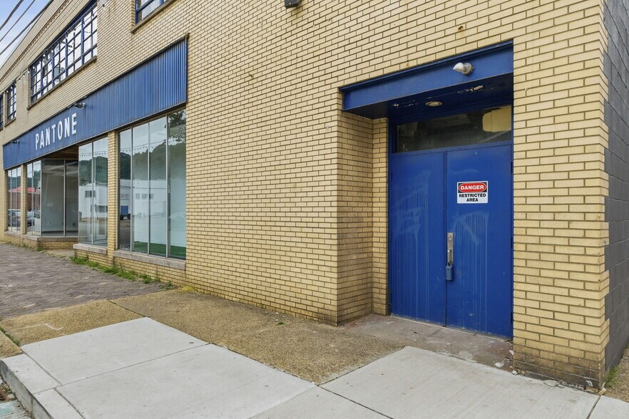 More Photos Of 101 S Main St, Sharpsburg Storefront Retail Office For Sale
