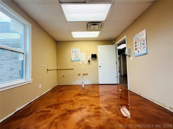 More Photos Of 1002 E Cherry St, Cushing Medical For Sale