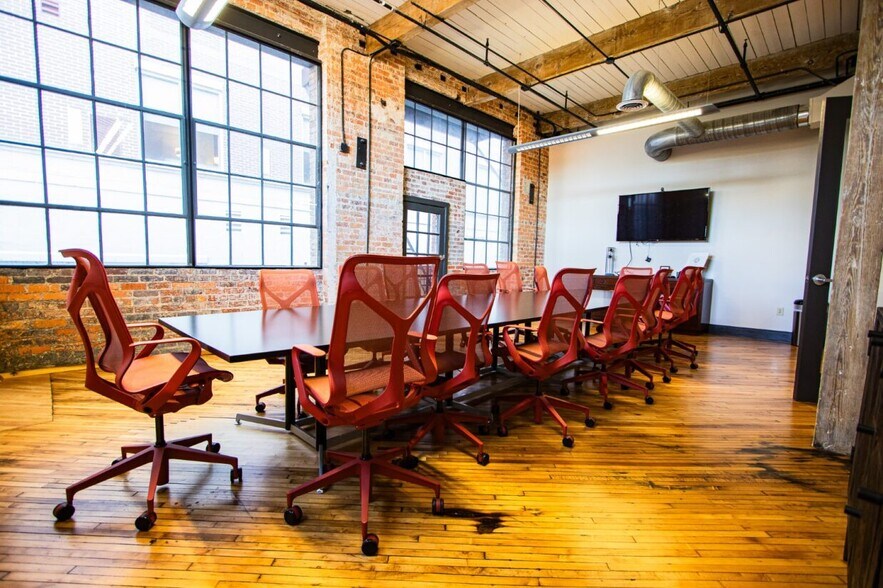 More Photos Of 807 Gervais St, Columbia Office For Sale