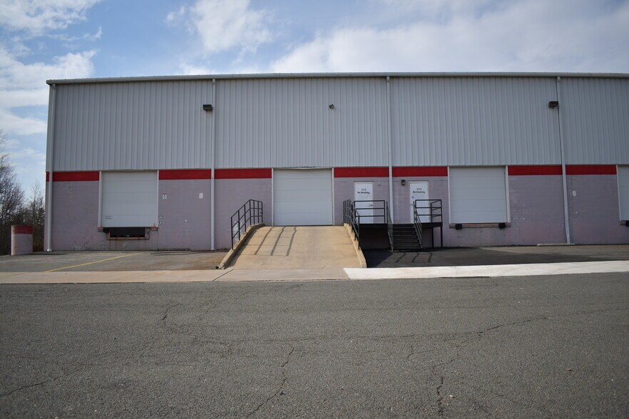More Photos Of 115 Juliad Ct, Fredericksburg Warehouse For Lease