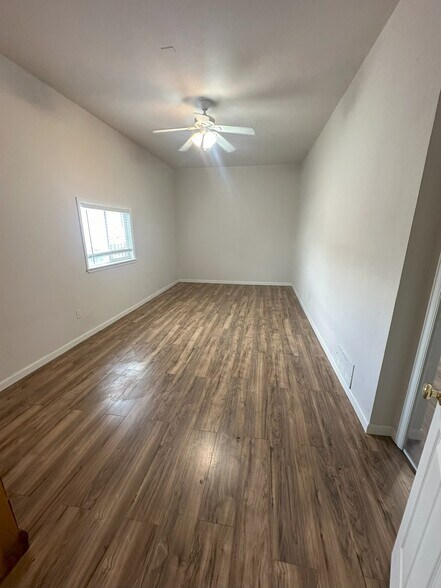 More Photos Of 530 E Eisenhower Blvd, Loveland Freestanding For Sale