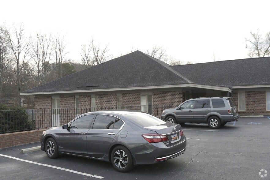 More Photos Of 109 Fleetwood Dr, Easley Office For Lease