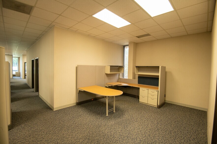 More Photos Of 1330 N Park St, Carrollton Medical For Lease