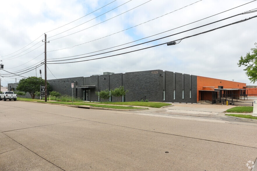 Primary Photo Of 11325 Gemini Ln, Dallas Warehouse For Lease