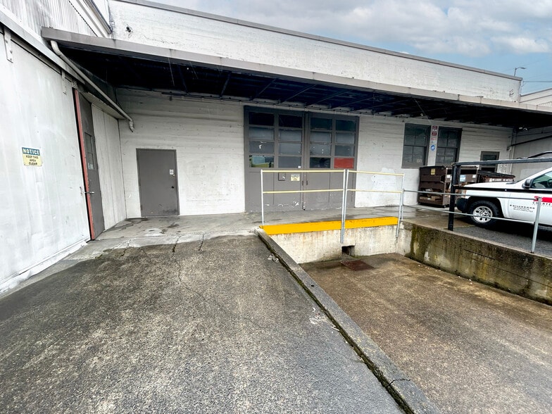 More Photos Of 4505 SE 24th Ave, Portland Industrial For Lease