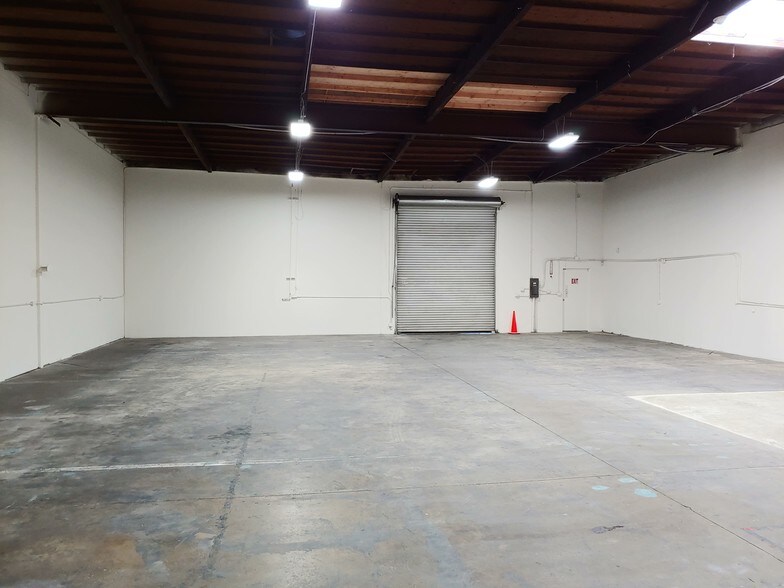 More Photos Of 1203-1243 W Trenton Ave, Orange Warehouse For Lease