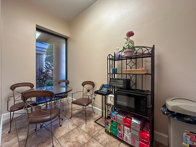 More Photos Of 1102 S Florida Ave, Lakeland Office For Lease