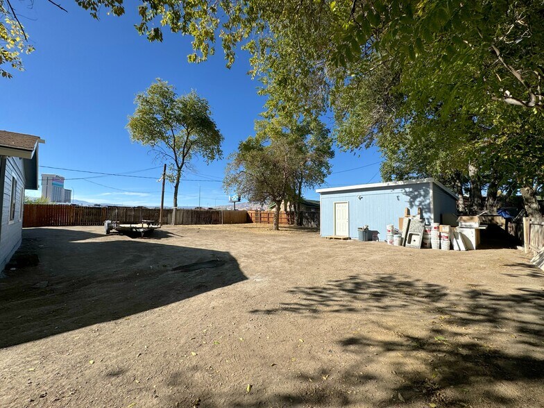 More Photos Of 905 Mauldin Ln, Reno Multifamily For Sale