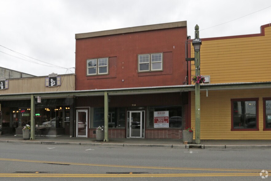 Primary Photo Of 713 Bay St, Port Orchard Storefront For Lease