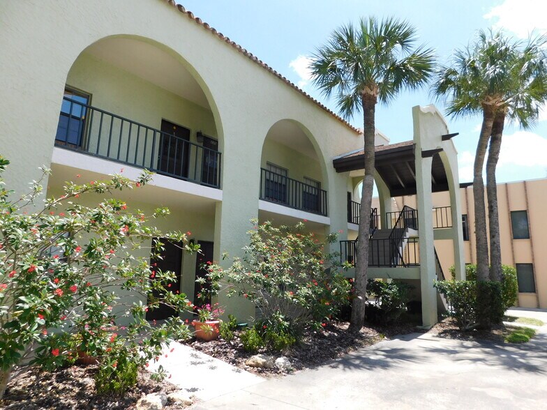 More Photos Of 319 River Edge Blvd, Cocoa Office For Lease