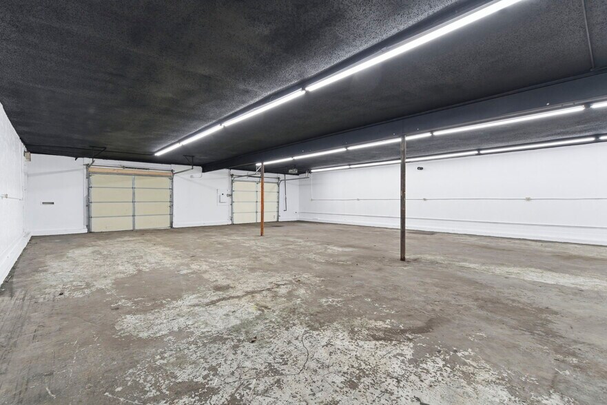 More Photos Of 1424 E Florida St, Springfield Light Manufacturing For Lease