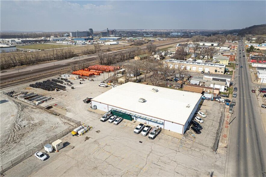 More Photos Of 5326 Lake Ave, Saint Joseph General Retail For Sale