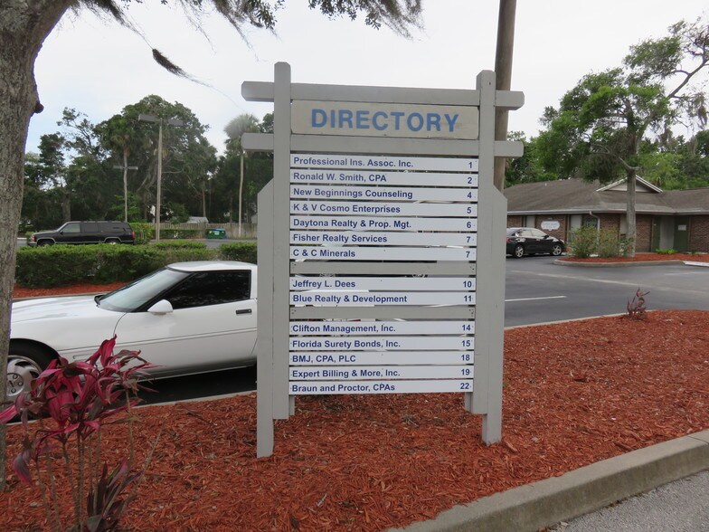More Photos Of 1326 S Ridgewood Ave, Daytona Beach Office For Lease
