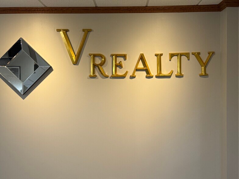 More Photos Of 420 Columbus Ave, Valhalla Office For Lease