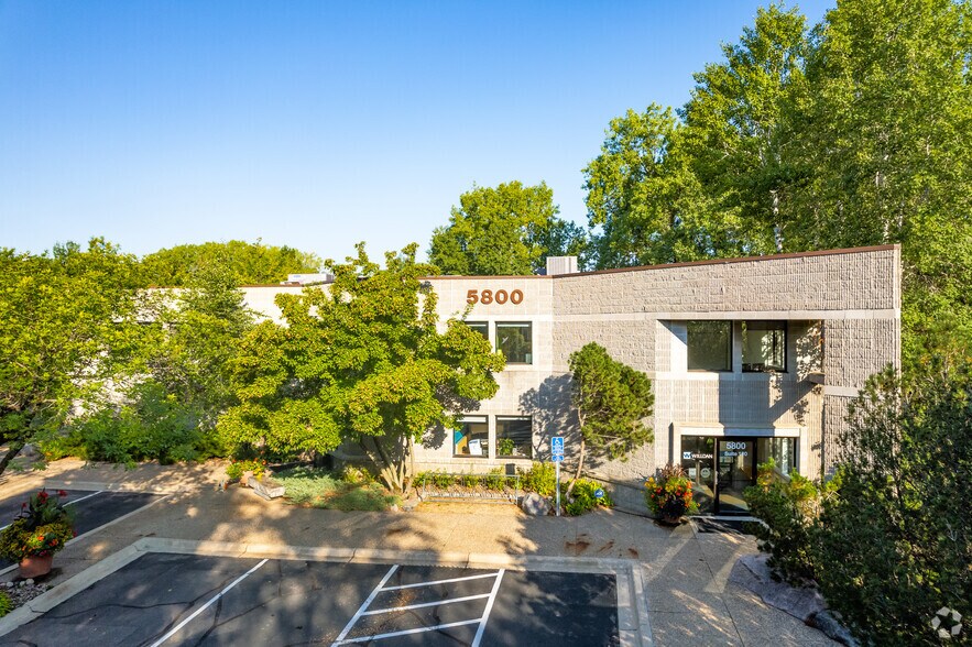 More Photos Of 5852-5870 Baker Rd, Minnetonka Unknown For Lease
