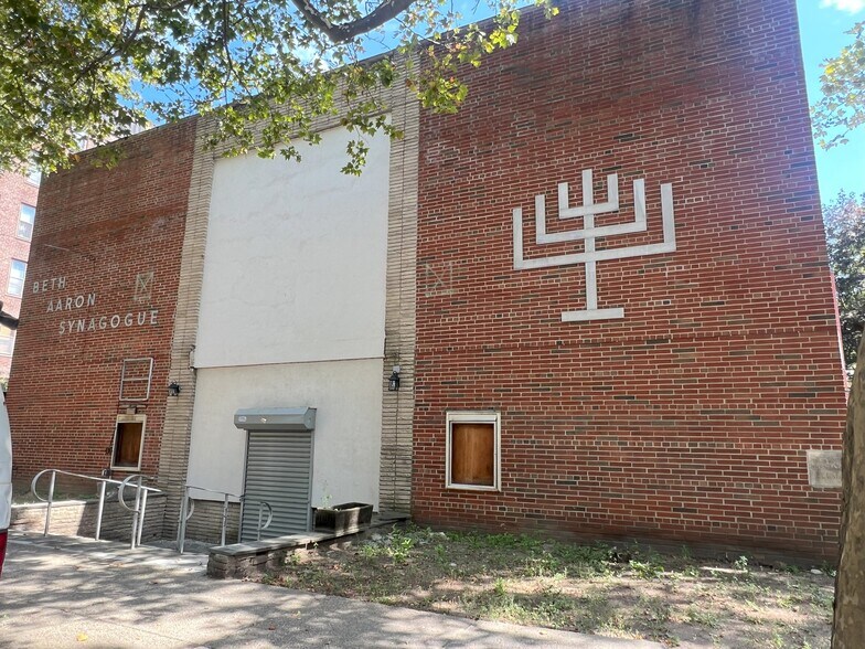 More Photos Of 2261-2269 Bragg St, Brooklyn Schools For Sale