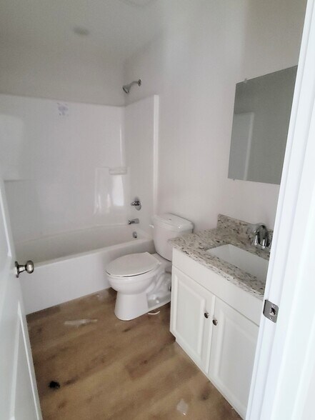 More Photos Of 1907 Gate Tower NE way, Cleveland Apartments For Sale