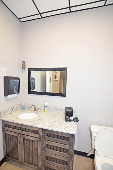 More Photos Of 2250 Dixie Blvd, Odessa Industrial For Sale