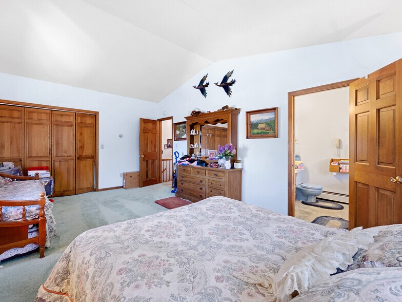 More Photos Of 1024 S I 75 Business Loop, Grayling Hotel For Sale