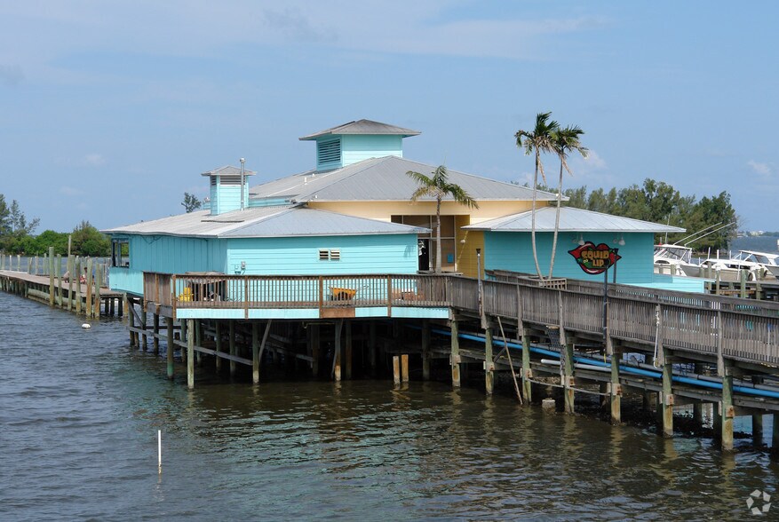 More Photos Of 1664 Indian River Dr, Sebastian Restaurant For Lease