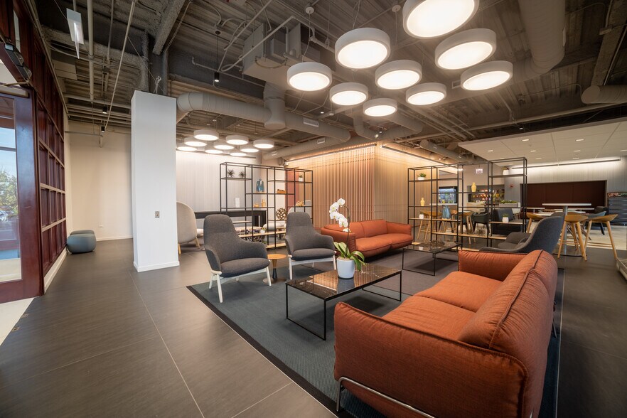 More Photos Of 2441 Warrenville Rd, Lisle Office For Lease