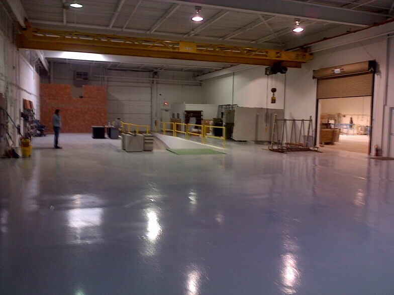 More Photos Of 1400 Nicholas Blvd, Elk Grove Village Warehouse For Lease