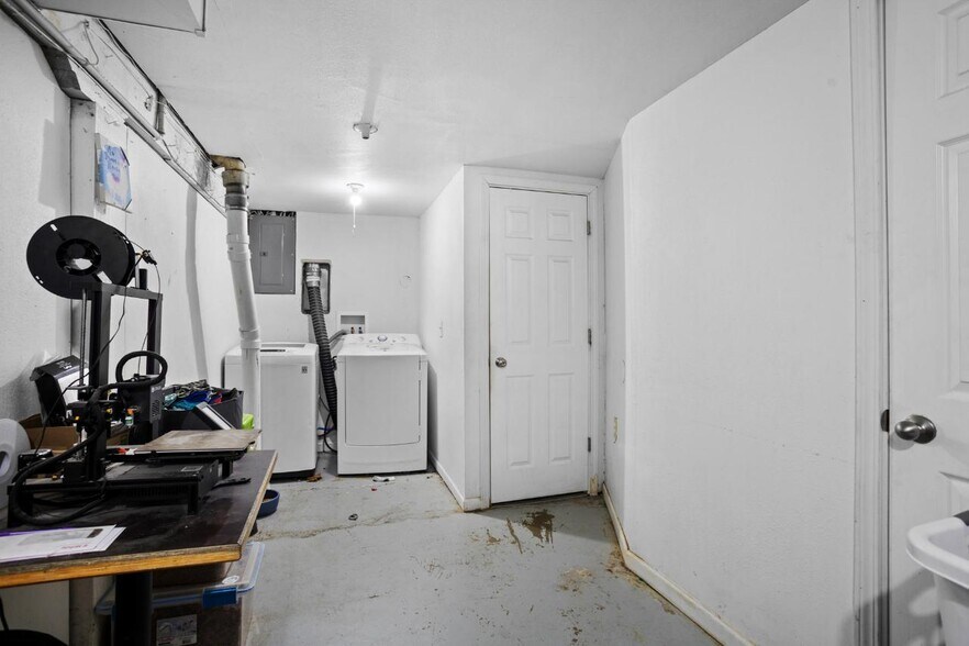 More Photos Of 1104 2nd St SE, Minot Apartments For Sale