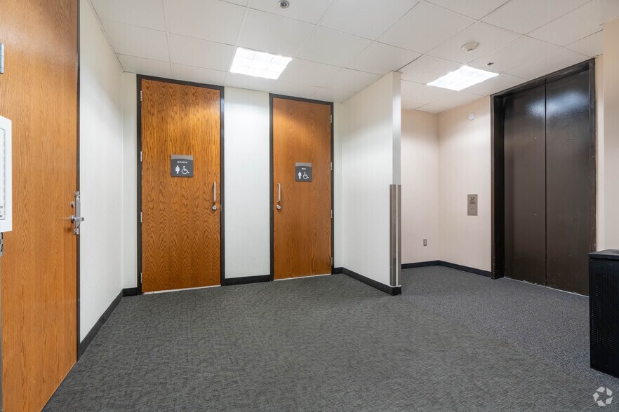 More Photos Of 7501 Boulder View Dr, North Chesterfield Unknown For Lease