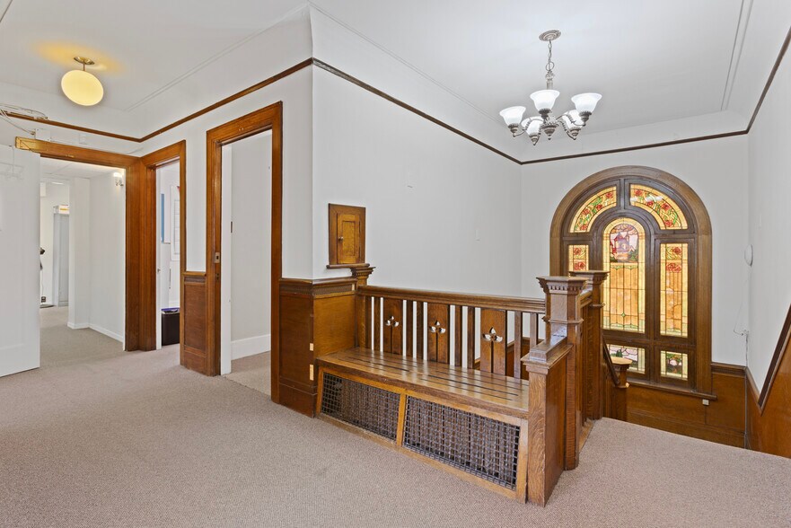 More Photos Of 307 Gilmour St, Ottawa Office For Sale