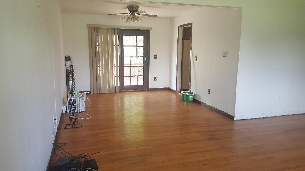 More Photos Of 1475 Route 208, Wallkill Restaurant For Sale