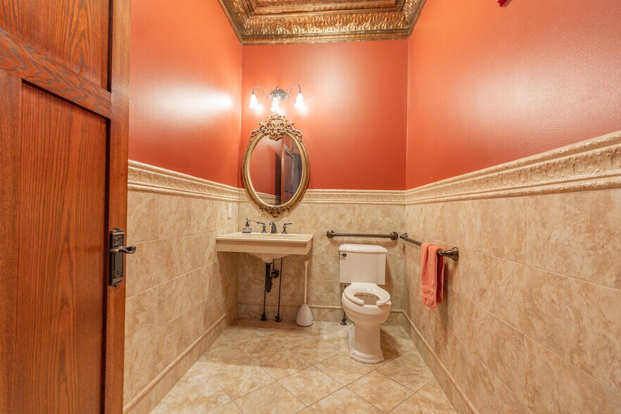 More Photos Of 114 S State St, Fall Creek Office For Lease