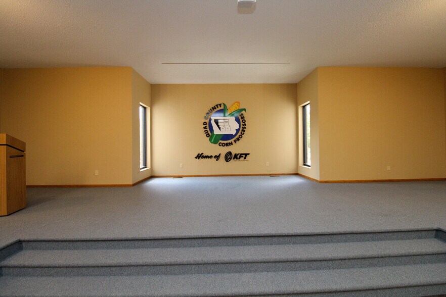 More Photos Of 100 E 3rd St, Galva Office For Sale