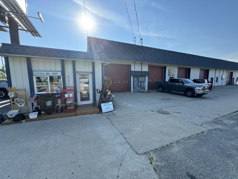 Primary Photo Of 483 Maple st, Grant Industrial For Lease