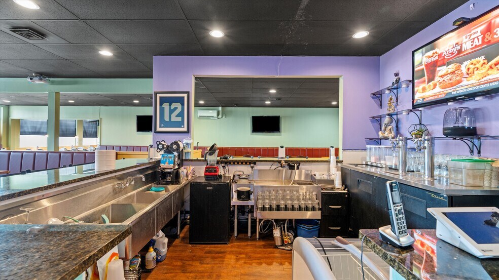 More Photos Of 8318 Gage Blvd, Kennewick Storefront Retail Office For Sale