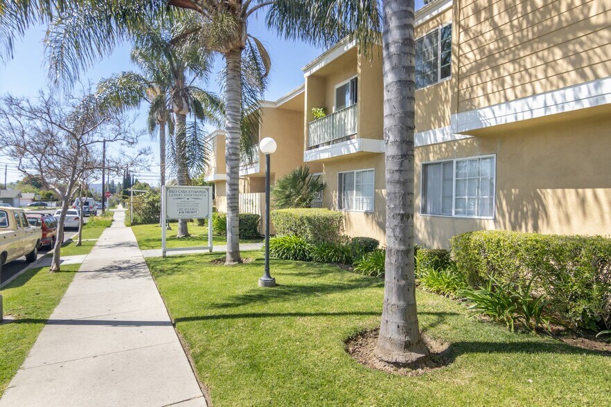 More Photos Of 8523 Etiwanda Ave, Northridge Apartments For Sale