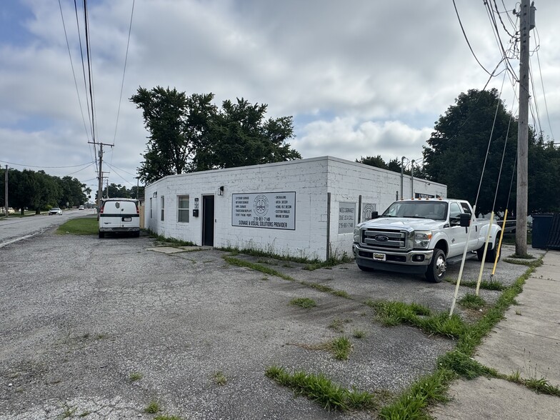 Primary Photo Of 800 Merrillville Rd, Crown Point Office For Sale