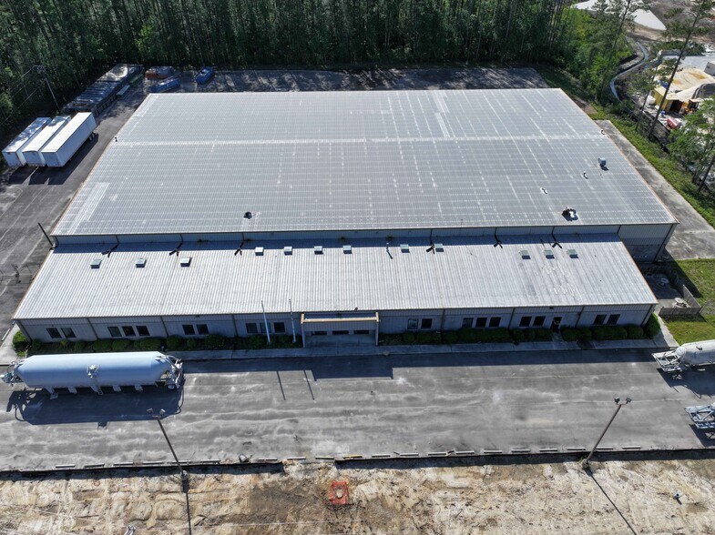 More Photos Of 605 Bob Gifford Blvd, Early Branch Manufacturing For Sale